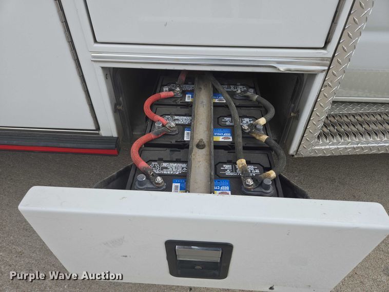 image for item DY1217 2003 Ford E450 ambulance