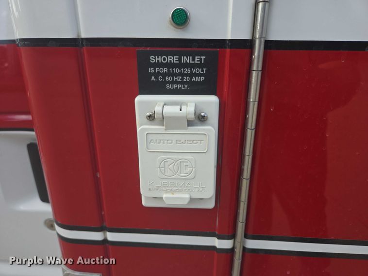 image for item DY1217 2003 Ford E450 ambulance