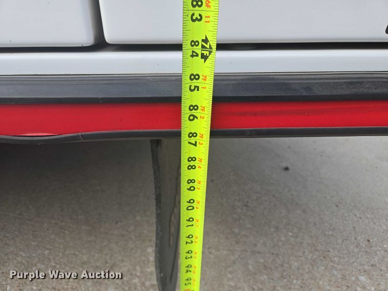 image for item DY1217 2003 Ford E450 ambulance