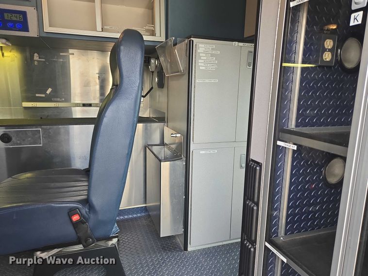 image for item DY1217 2003 Ford E450 ambulance