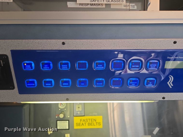 image for item DY1217 2003 Ford E450 ambulance