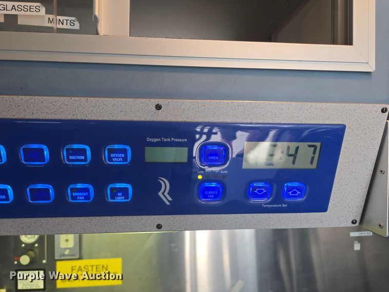 image for item DY1217 2003 Ford E450 ambulance