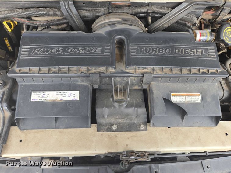 image for item DY1217 2003 Ford E450 ambulance