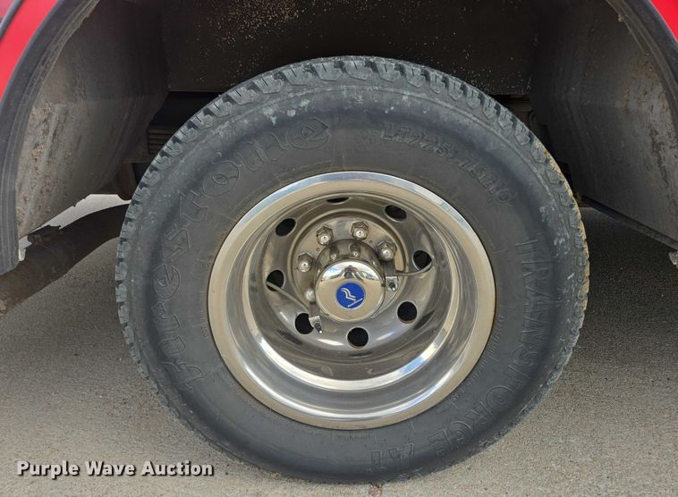 image for item DY1217 2003 Ford E450 ambulance