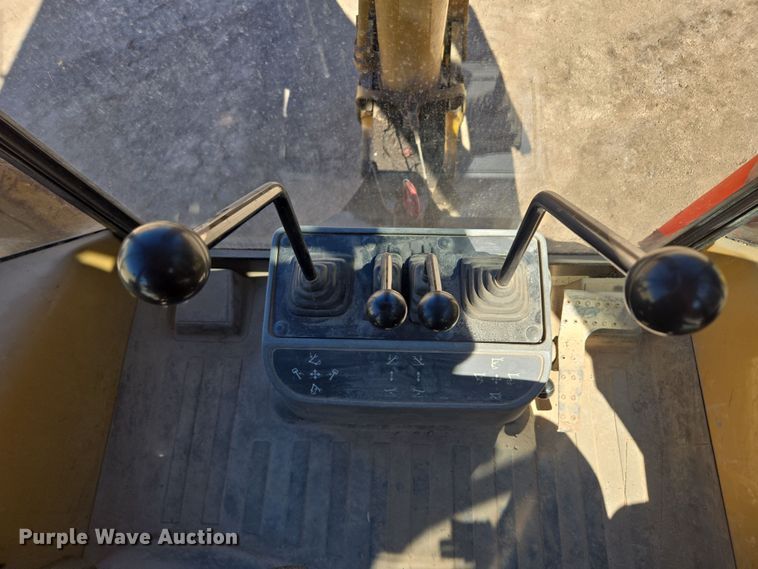 image for item DY1243 1997 Caterpillar 416C backhoe
