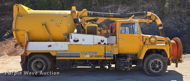 image for item DY1244 1980 Ford LN800 sewer jetter truck