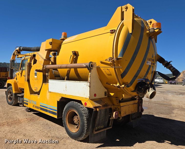 image for item DY1244 1980 Ford LN800 sewer jetter truck