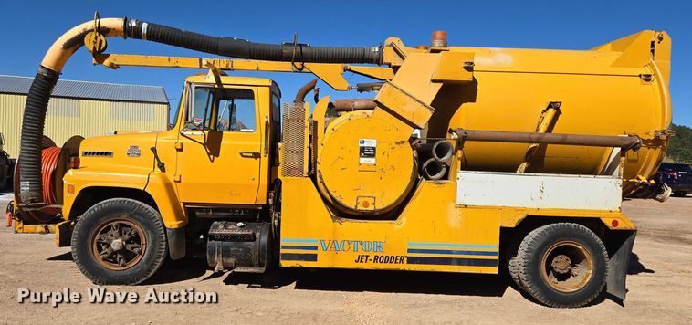 image for item DY1244 1980 Ford LN800 sewer jetter truck