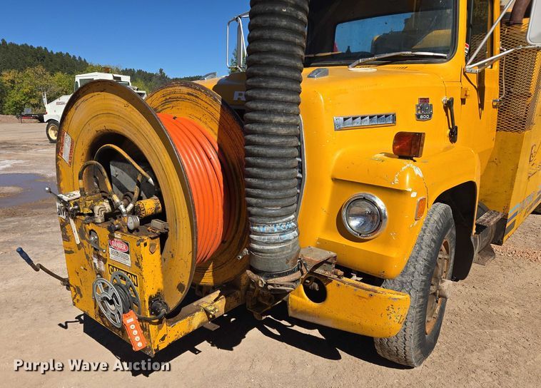 image for item DY1244 1980 Ford LN800 sewer jetter truck