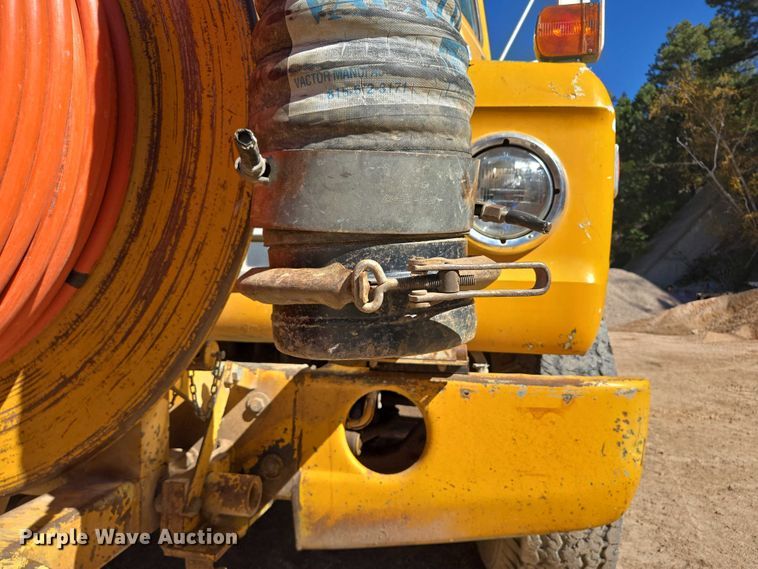 image for item DY1244 1980 Ford LN800 sewer jetter truck