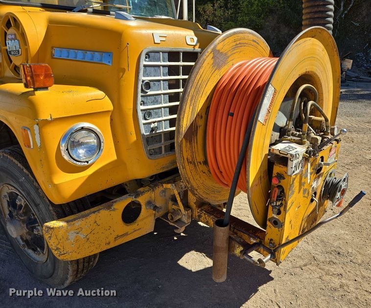 image for item DY1244 1980 Ford LN800 sewer jetter truck
