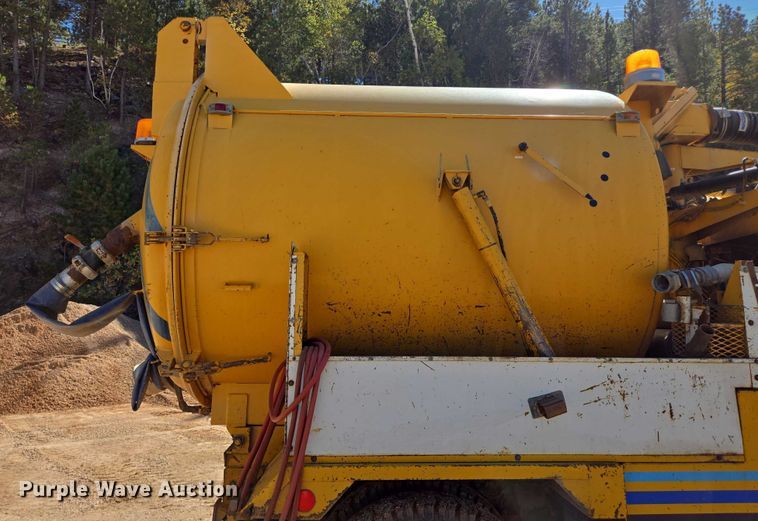 image for item DY1244 1980 Ford LN800 sewer jetter truck