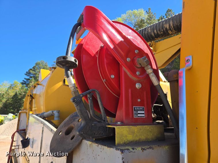 image for item DY1244 1980 Ford LN800 sewer jetter truck