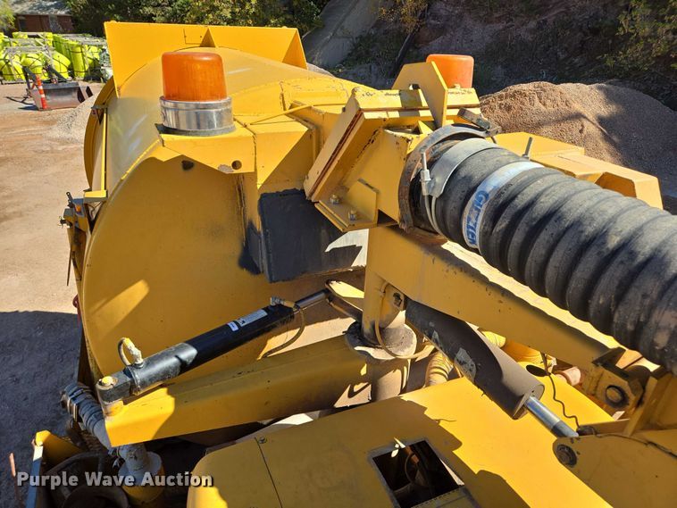 image for item DY1244 1980 Ford LN800 sewer jetter truck