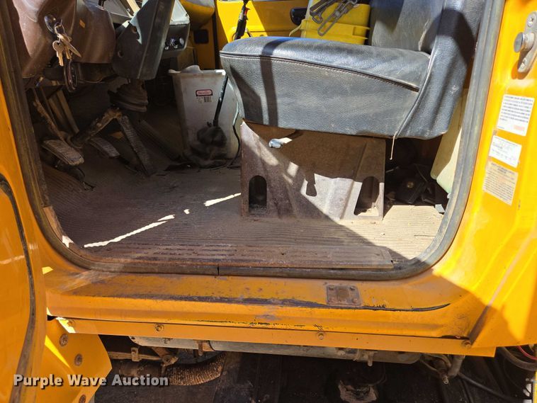 image for item DY1244 1980 Ford LN800 sewer jetter truck