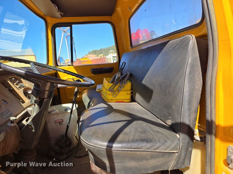 image for item DY1244 1980 Ford LN800 sewer jetter truck