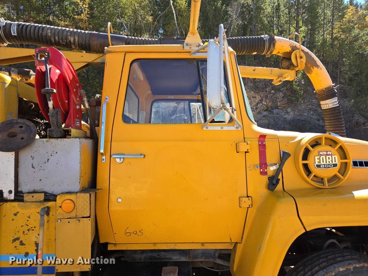 image for item DY1244 1980 Ford LN800 sewer jetter truck