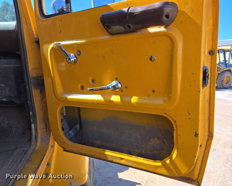 image for item DY1244 1980 Ford LN800 sewer jetter truck