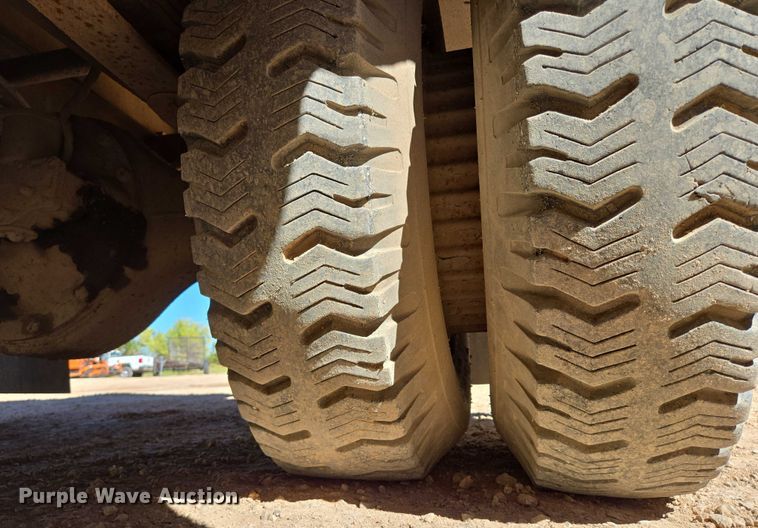 image for item DY1244 1980 Ford LN800 sewer jetter truck