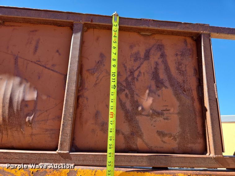 image for item DY1245 1984 International 1724 dump truck