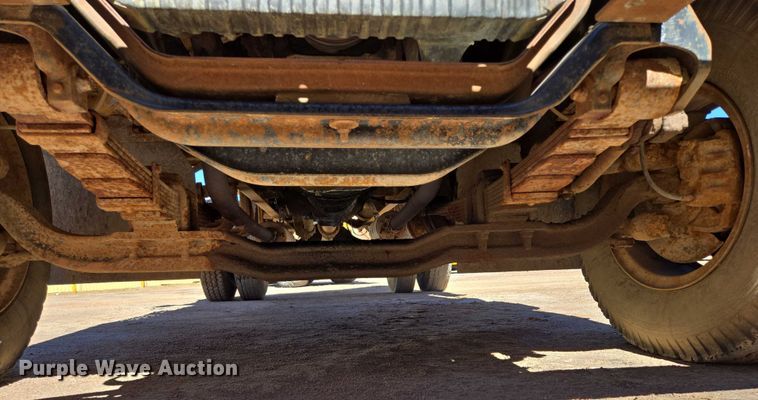 image for item DY1245 1984 International 1724 dump truck