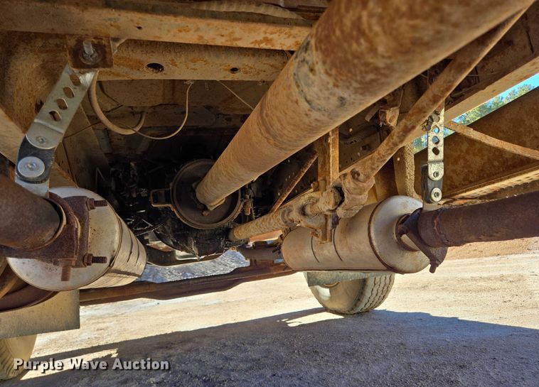 image for item DY1245 1984 International 1724 dump truck