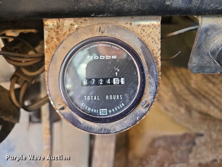 image for item DY1245 1984 International 1724 dump truck