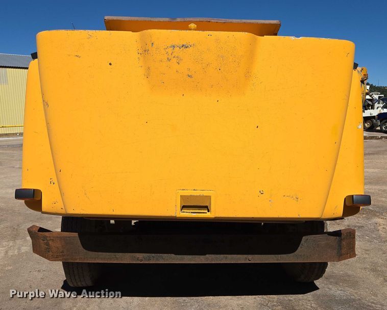 image for item DY1245 1984 International 1724 dump truck
