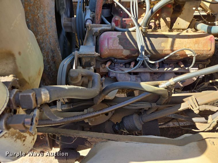 image for item DY1245 1984 International 1724 dump truck