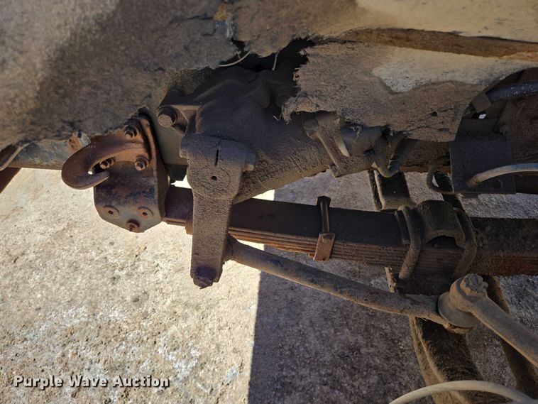 image for item DY1245 1984 International 1724 dump truck