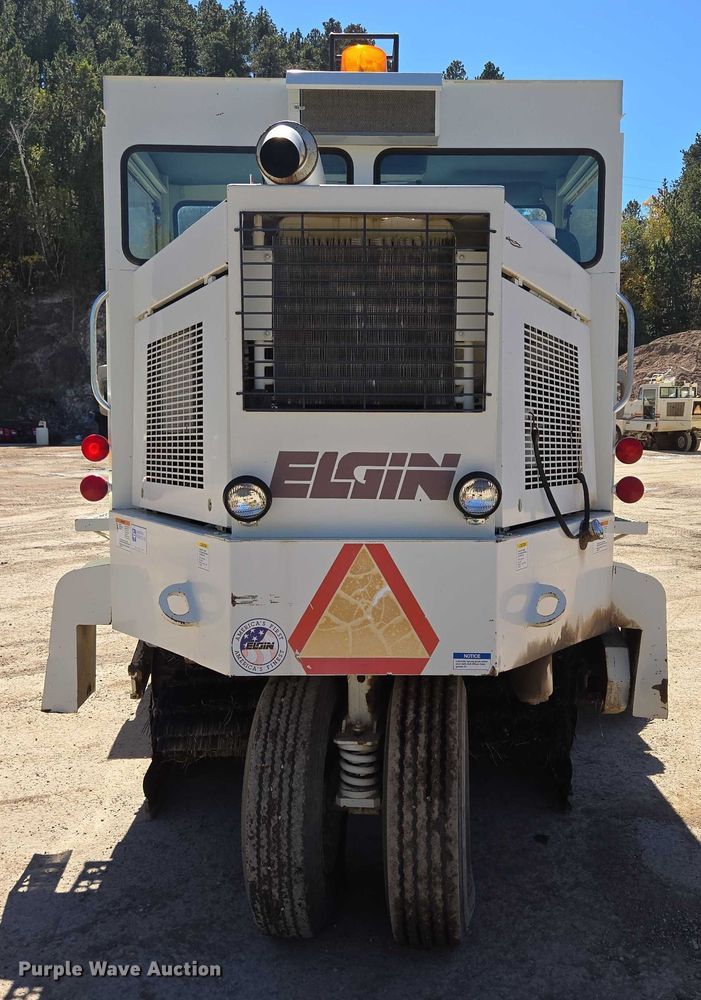 image for item DY1246 1996 Elgin Pelican Series S street sweeper truck