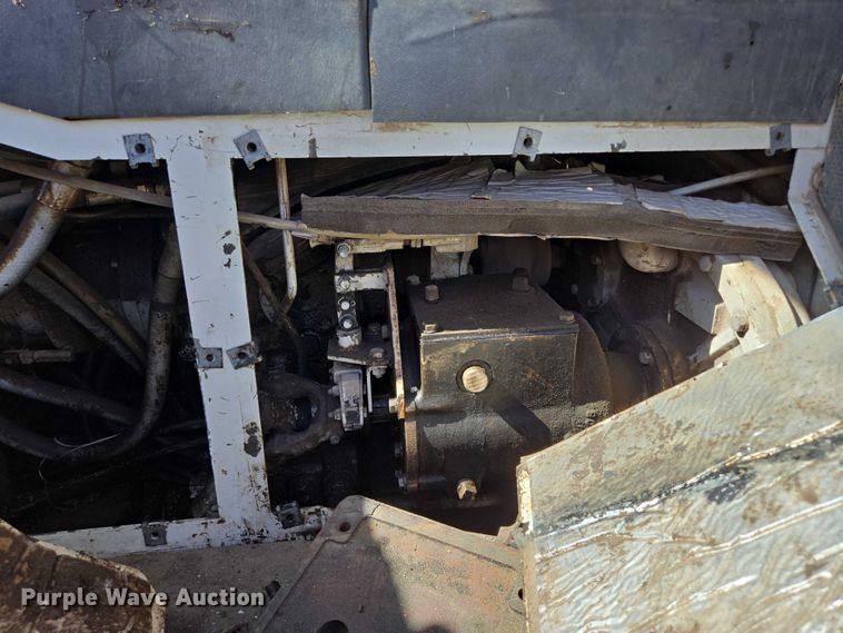 image for item DY1246 1996 Elgin Pelican Series S street sweeper truck