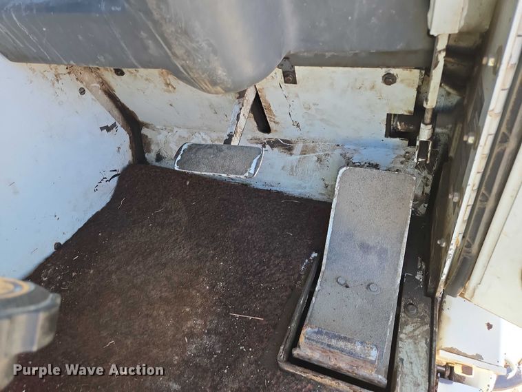 image for item DY1246 1996 Elgin Pelican Series S street sweeper truck