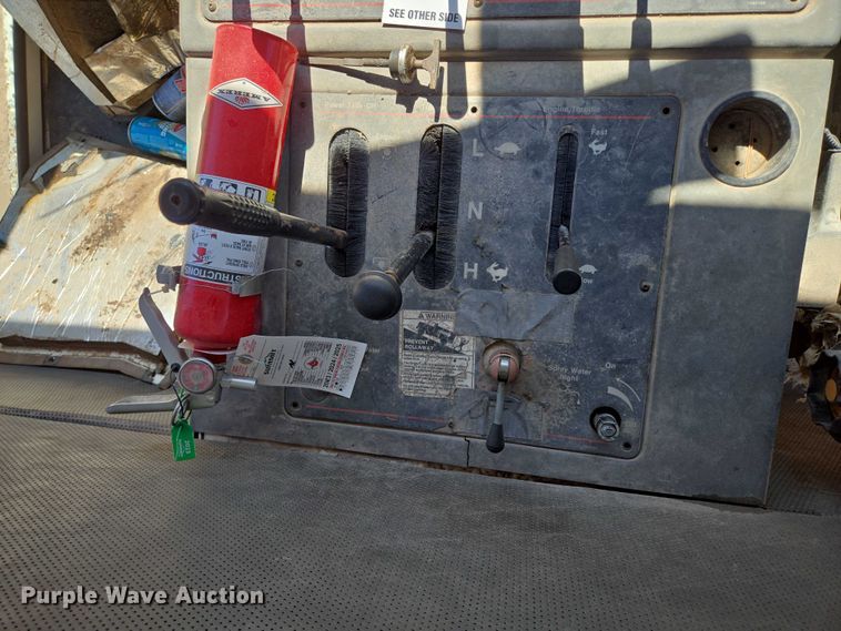 image for item DY1246 1996 Elgin Pelican Series S street sweeper truck