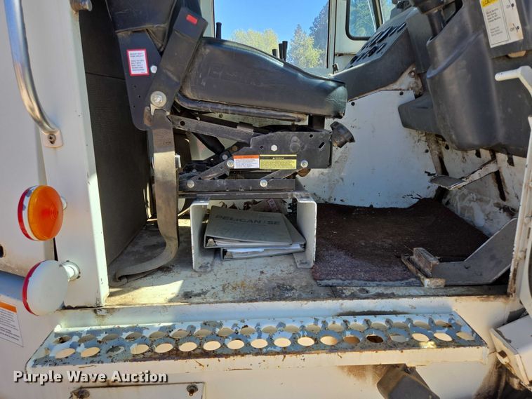 image for item DY1246 1996 Elgin Pelican Series S street sweeper truck