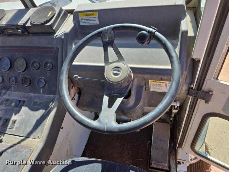 image for item DY1246 1996 Elgin Pelican Series S street sweeper truck