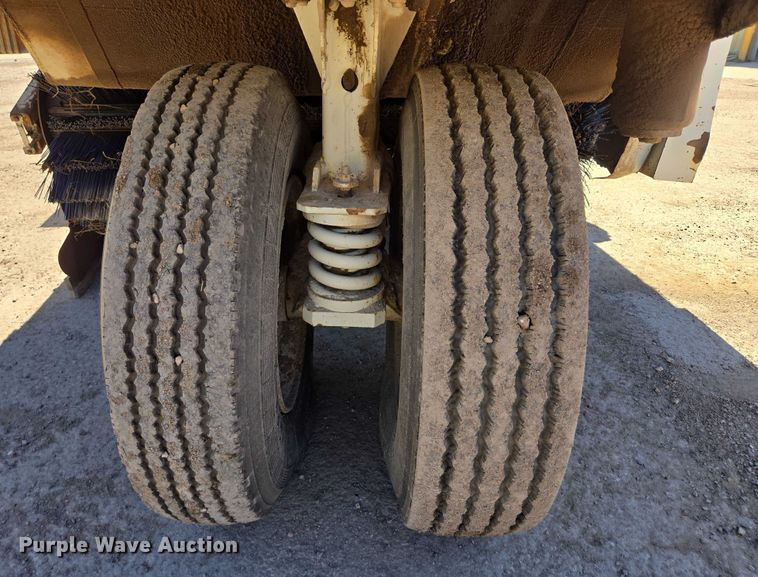 image for item DY1246 1996 Elgin Pelican Series S street sweeper truck