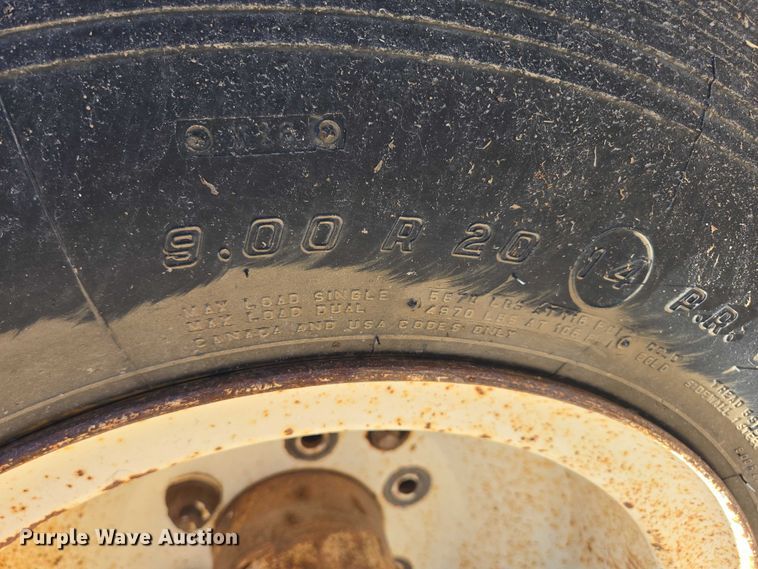 image for item DY1246 1996 Elgin Pelican Series S street sweeper truck