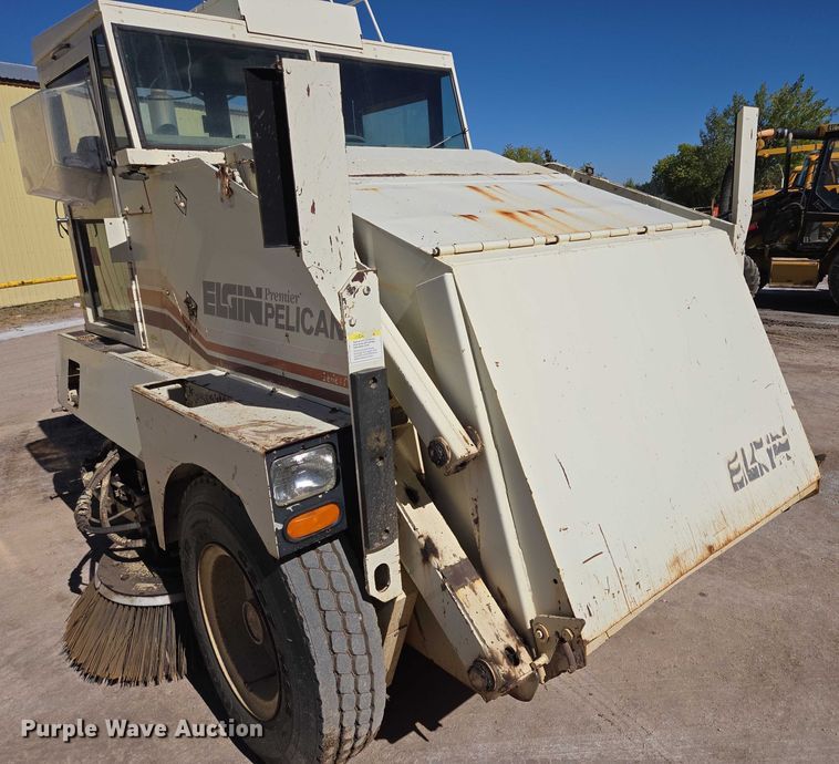image for item DY1247 1990 Elgin Premier Pelican street sweeper truck