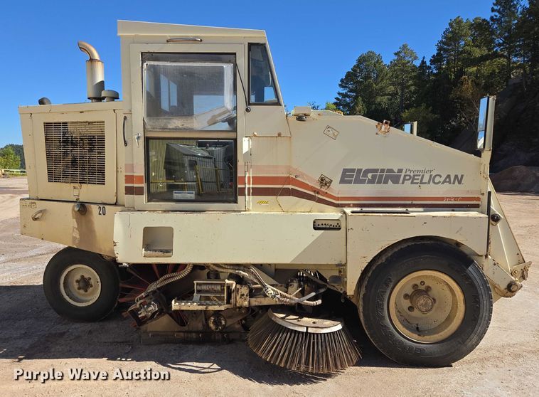 image for item DY1247 1990 Elgin Premier Pelican street sweeper truck