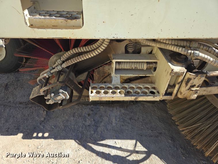 image for item DY1247 1990 Elgin Premier Pelican street sweeper truck