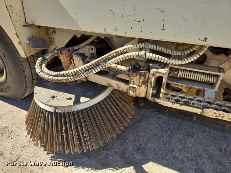 image for item DY1247 1990 Elgin Premier Pelican street sweeper truck