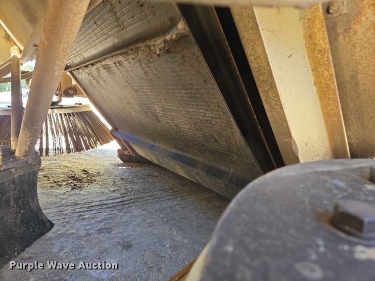 image for item DY1247 1990 Elgin Premier Pelican street sweeper truck