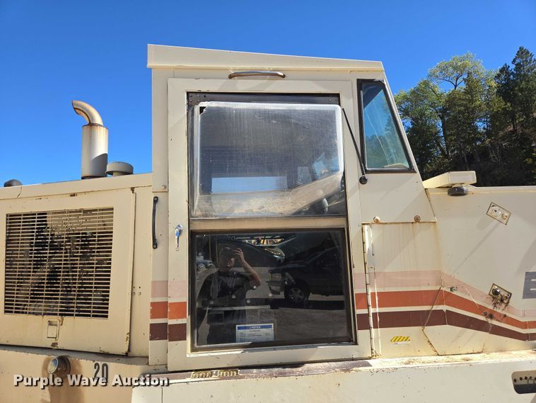 image for item DY1247 1990 Elgin Premier Pelican street sweeper truck