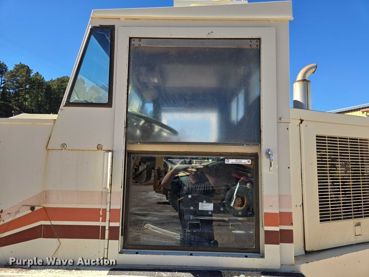 image for item DY1247 1990 Elgin Premier Pelican street sweeper truck