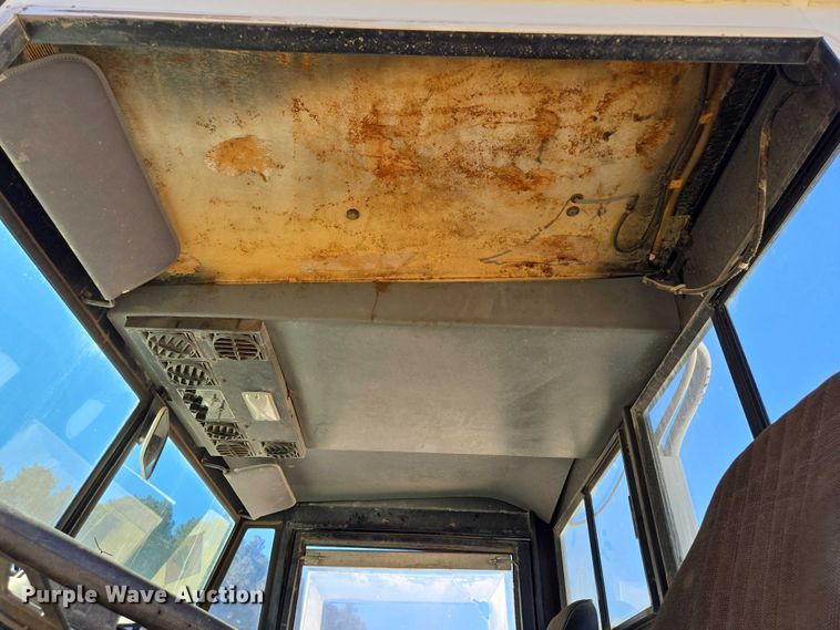 image for item DY1247 1990 Elgin Premier Pelican street sweeper truck