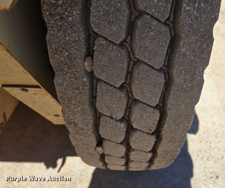 image for item DY1247 1990 Elgin Premier Pelican street sweeper truck