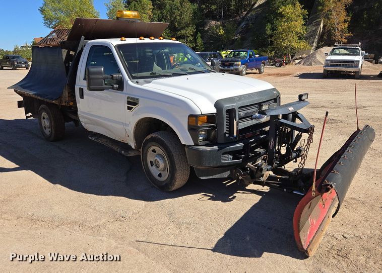 image for item DY1249 2009 Ford F350 Super Duty XL flatbed pickup truck