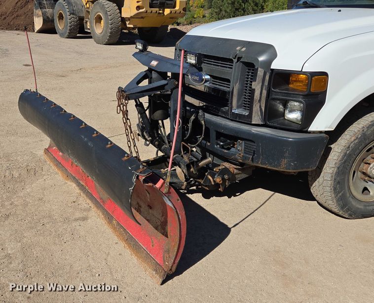 image for item DY1249 2009 Ford F350 Super Duty XL flatbed pickup truck