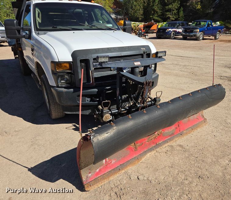 image for item DY1249 2009 Ford F350 Super Duty XL flatbed pickup truck